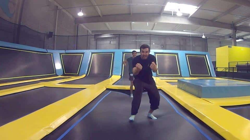 Let's Jump Trampoline Park est situé au 4 rue de l'Industrie, 6