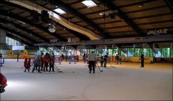 La Patinoire Olympique d'Amnéville est situé au